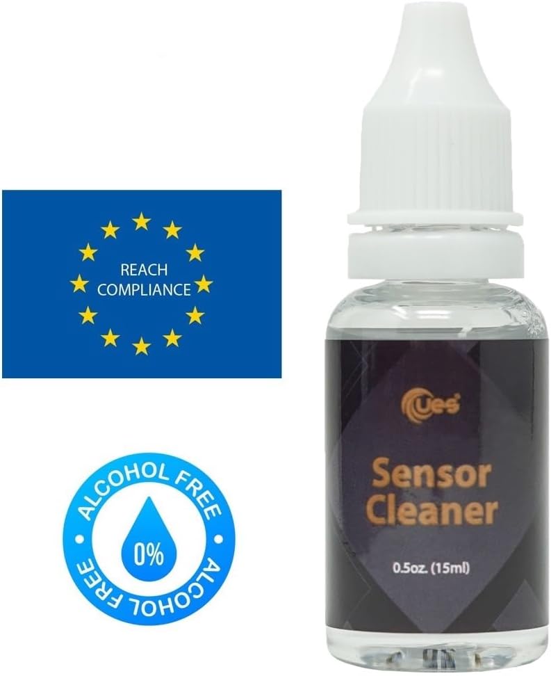 UES APS-C Camera Sensor Cleaning Kit (14 x 16mm Swabs + 15ml Solution) - Image 2